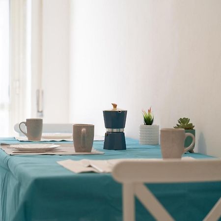 테라치나 Casa Del Sole, In Via Sicilia Vicino Al Mare 아파트 외부 사진