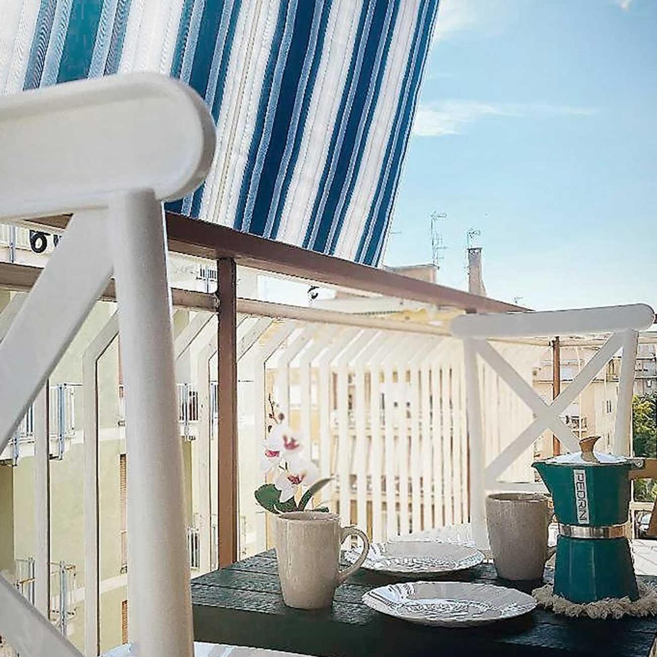 테라치나 Casa Del Sole, In Via Sicilia Vicino Al Mare 아파트 외부 사진