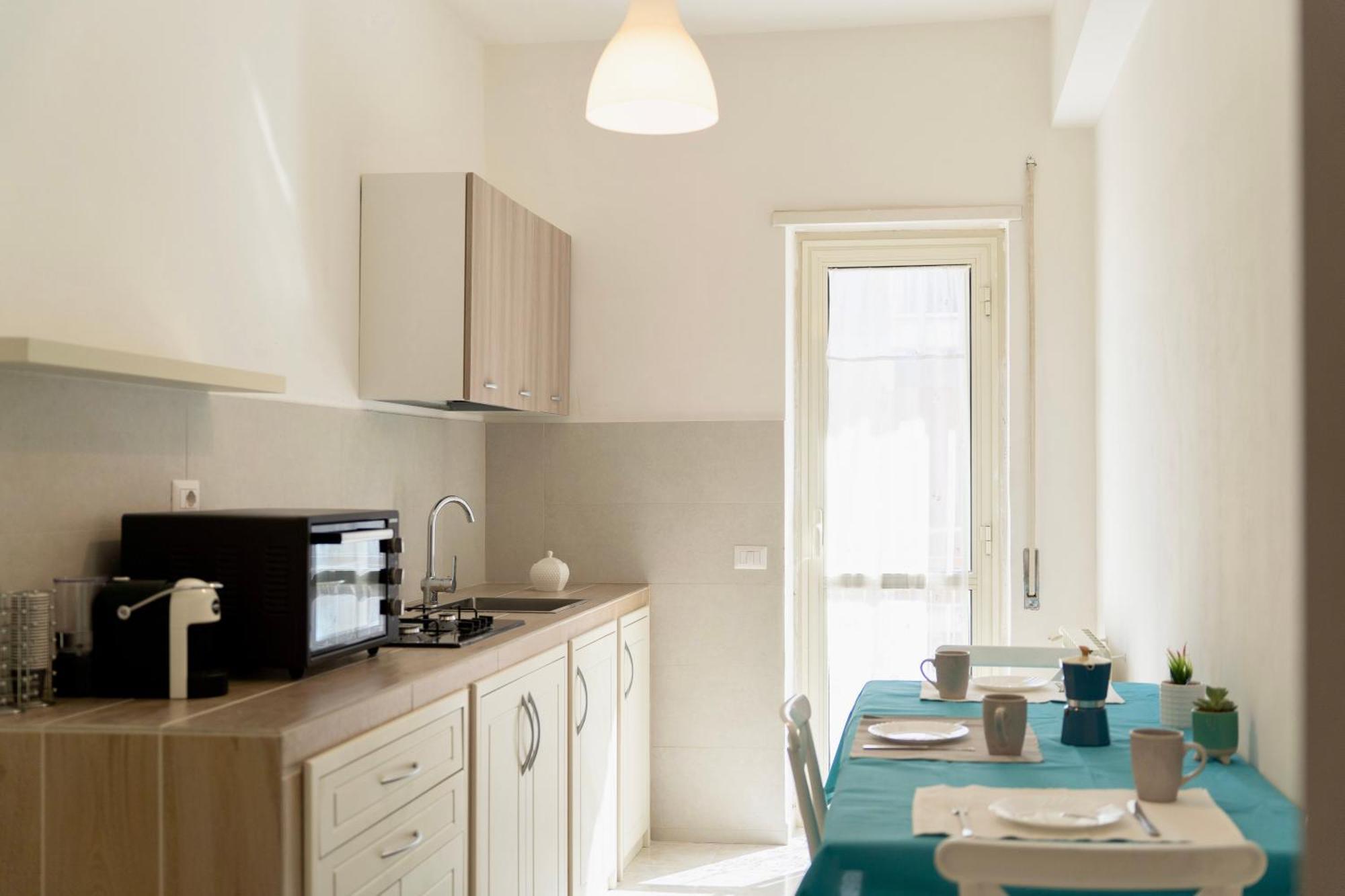 테라치나 Casa Del Sole, In Via Sicilia Vicino Al Mare 아파트 외부 사진